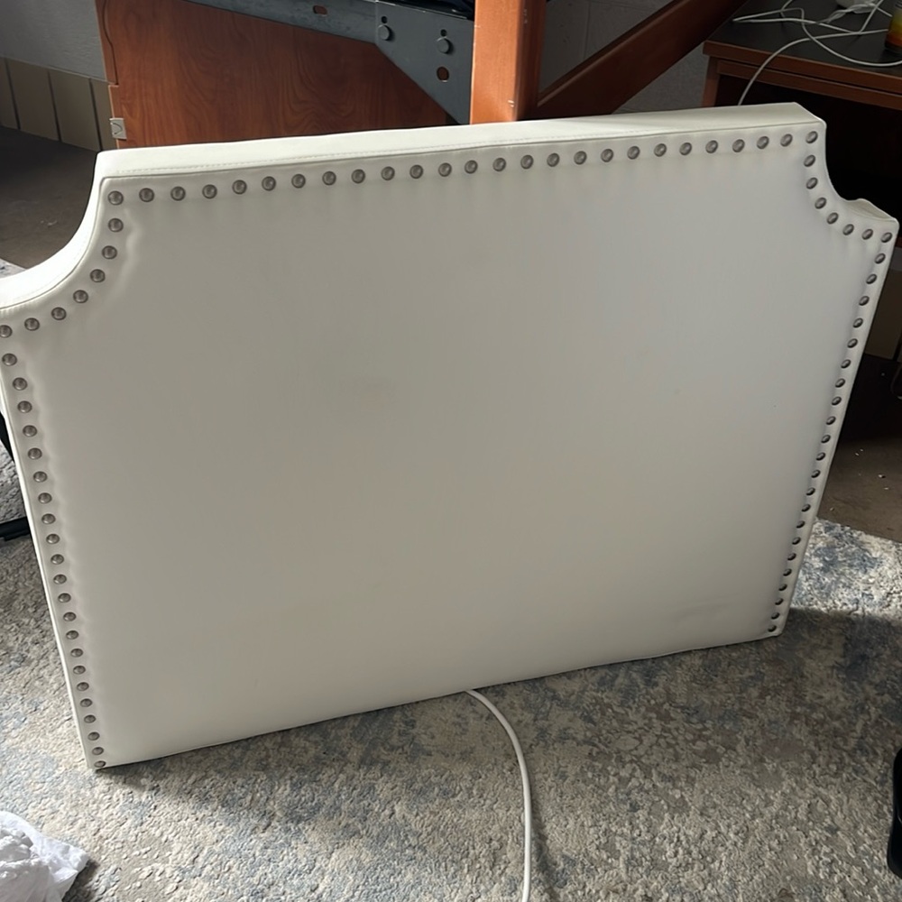 Dormify Headboard Twin XL